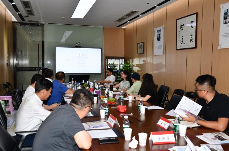 大連市人大常委會領導蒞臨達博生物調研考察